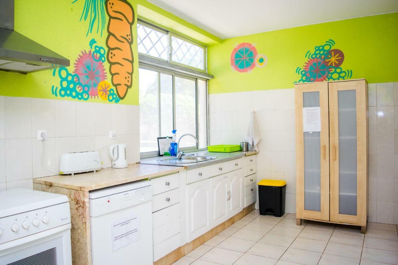 Terrace Beach House Panzió Carcavelos  Kültér fotó